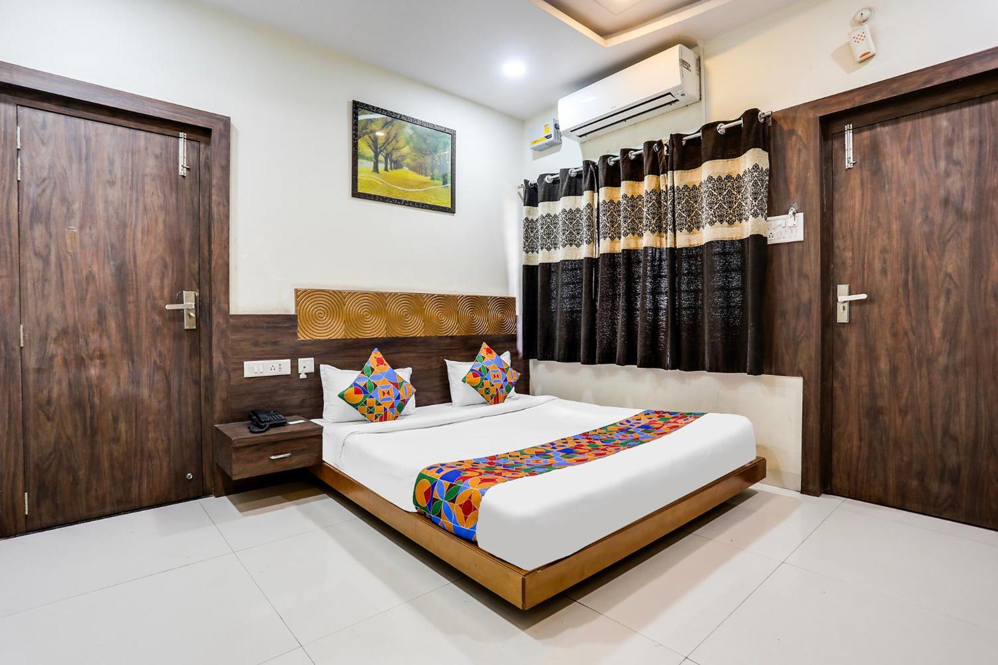 Fabhotel Blue Star Bori  Exterior photo