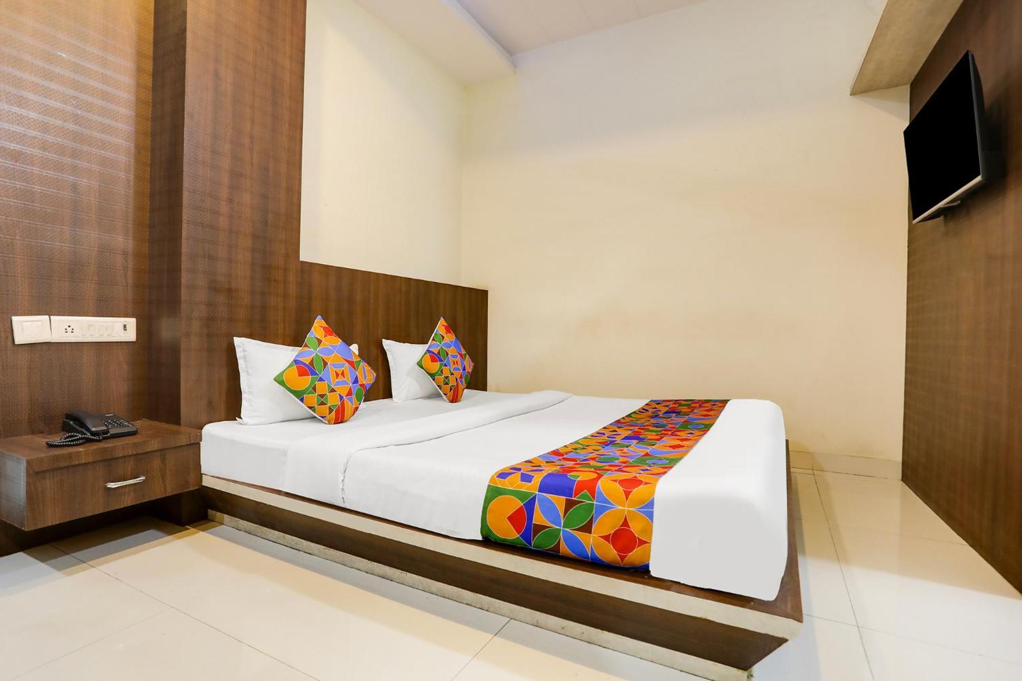 Fabhotel Blue Star Bori  Exterior photo