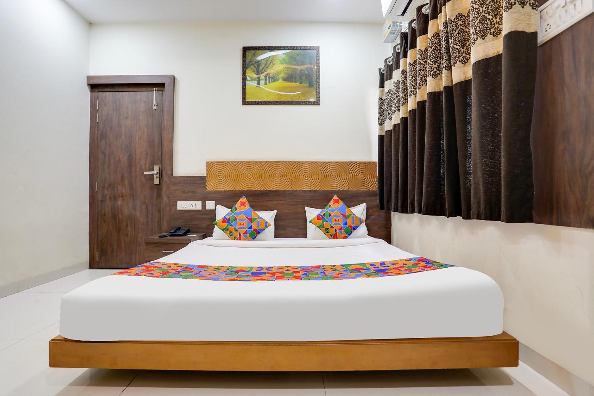 Fabhotel Blue Star Bori  Exterior photo